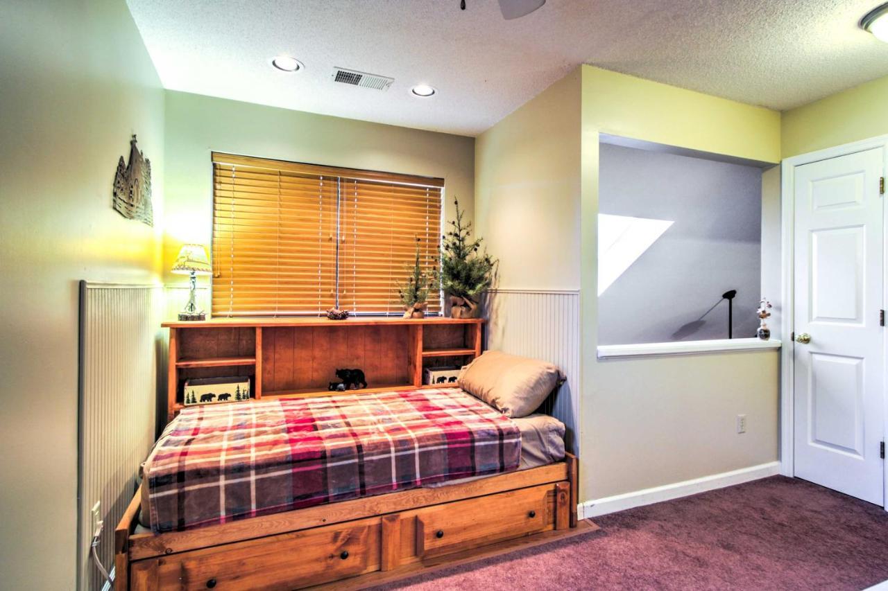 Villa Tree Top Dream Cabin With Hot Tub In Gatlinburg! Exterior foto